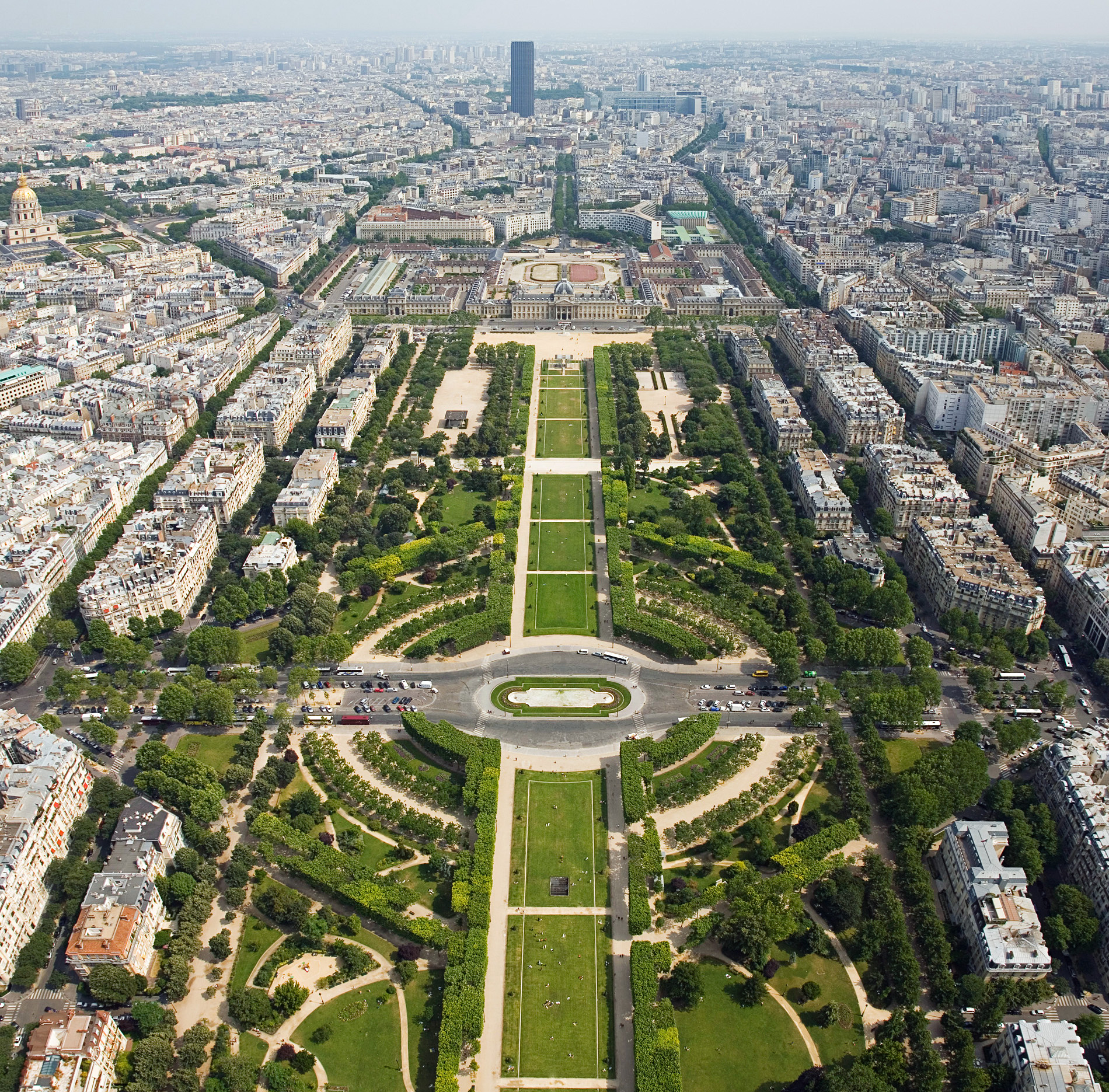 Le Champ-de-Mars