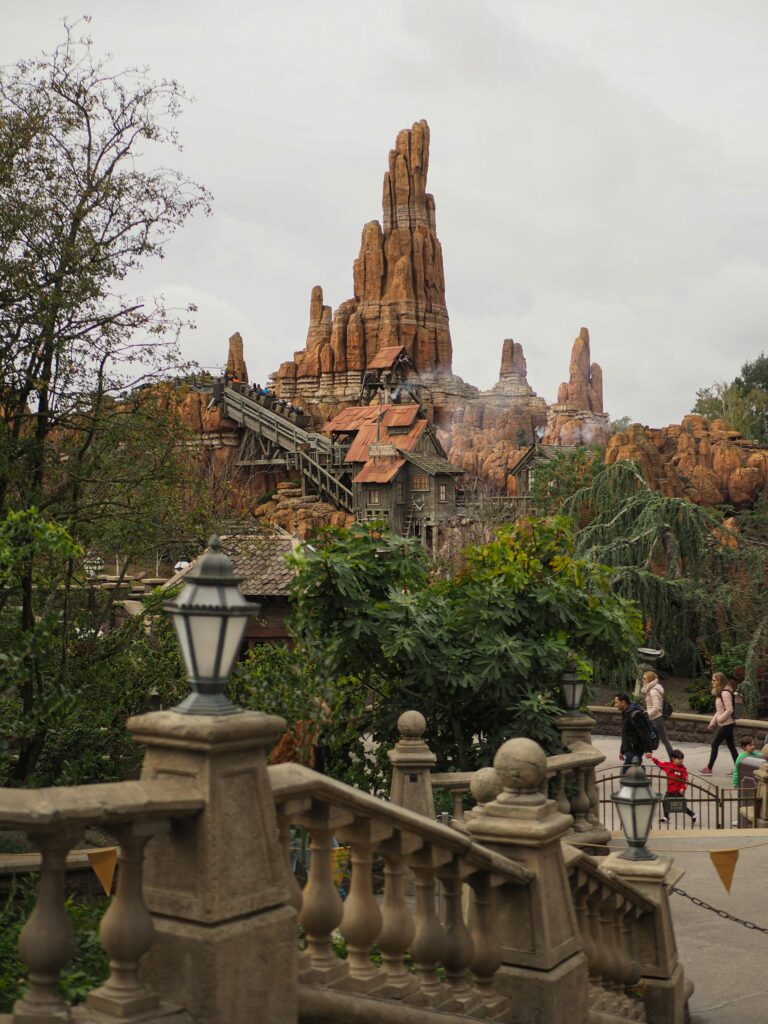 disneyland-big-thunder-mountain