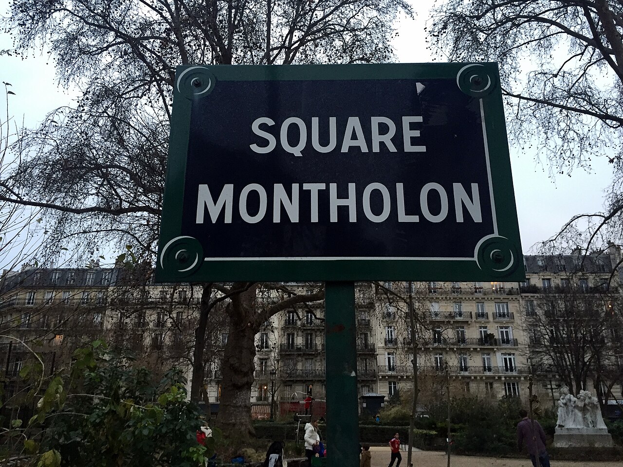 Square Montholon